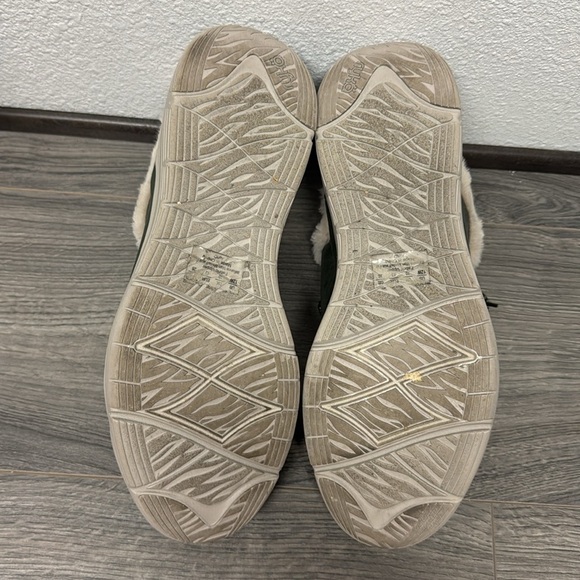 Ryka Water-Repellent Lace-Up Cozy Ankle Boots - Avid (WIDE)** - Picture 5 of 5